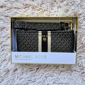 😚NWT Michael Kors Adjustable Belt Bag